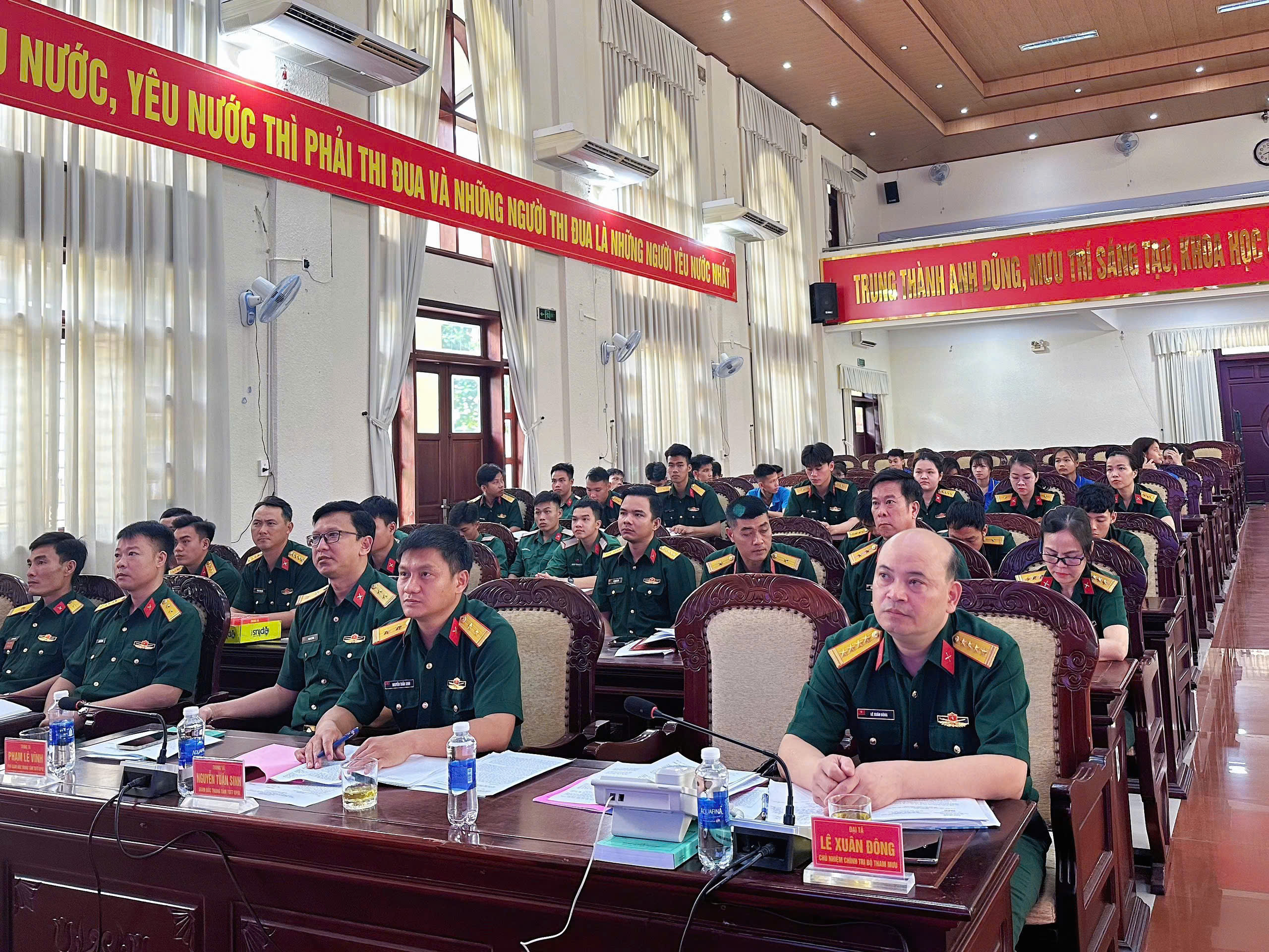 TRUNG TÂM TDTT QUỐC PHÒNG III SINH HOẠT “CHỈNH HUẤN” VỚI CHỦ ĐỀ “NHẬN THỨC TỐT, BẢN LĨNH VỮNG VÀNG, KỶ LUẬT NGHIÊM, AN TOÀN TUYỆT ĐỐI”
